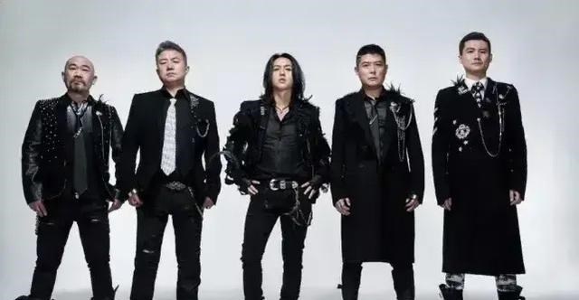 清浅微笑的我|“披荆斩棘的哥哥”有一位选手,超燃的舞台感染力引得众人惊呼