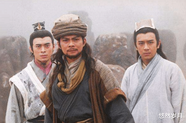 悠然岁月 《天龙八部》当中慕容复和乔峰的武功差距这么大，为什么会齐名？