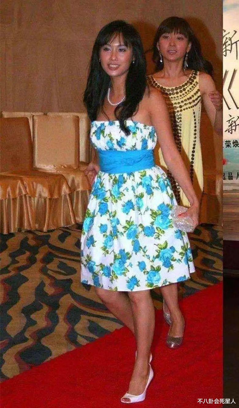 朱茵|五官有致命硬伤，却是公认的女神，娱乐圈氛围感美人的神奇魔力！