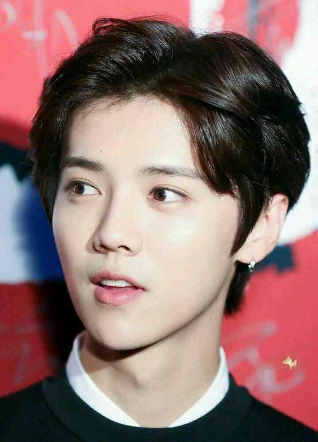 黄晓明|看似大红大紫, 实际却已经无戏可拍的三位明星, 你觉得谁最可惜