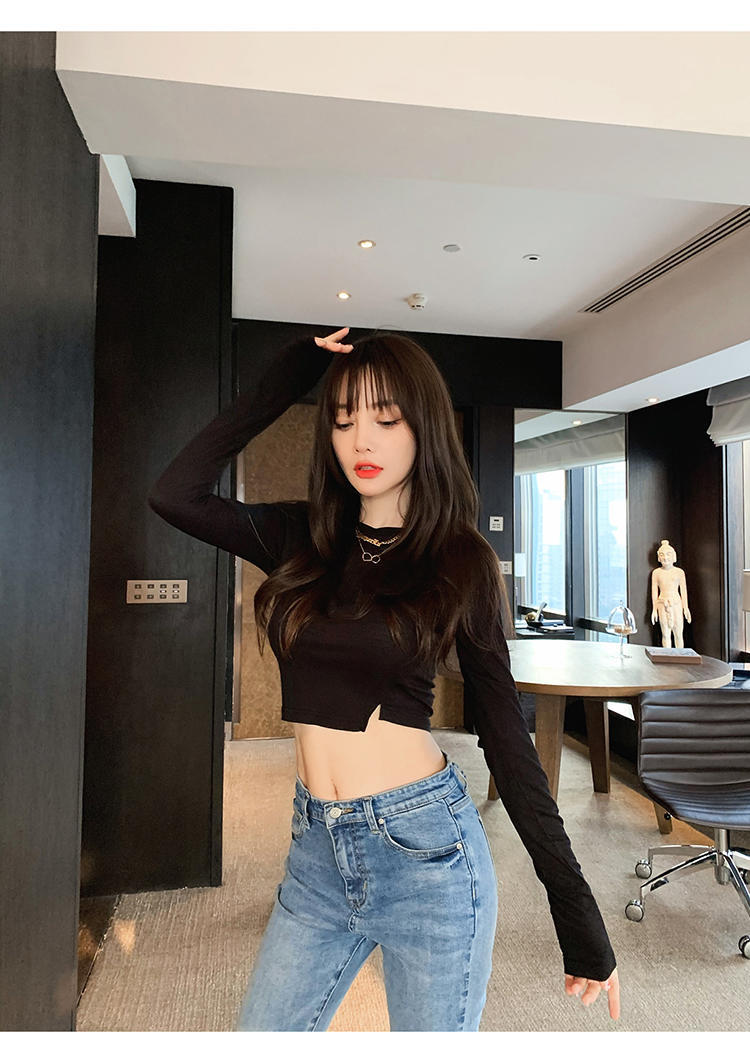 何有强|李小璐打扮真新潮，印花上衣配黑色吊带酷炫帅气，一点不像孩子妈