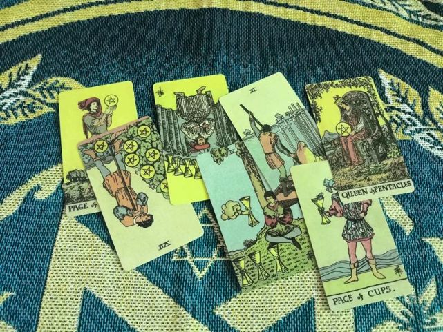 方玉思辰说塔罗|塔罗：你对他念念不忘，他未来会有什么样的想法和计划