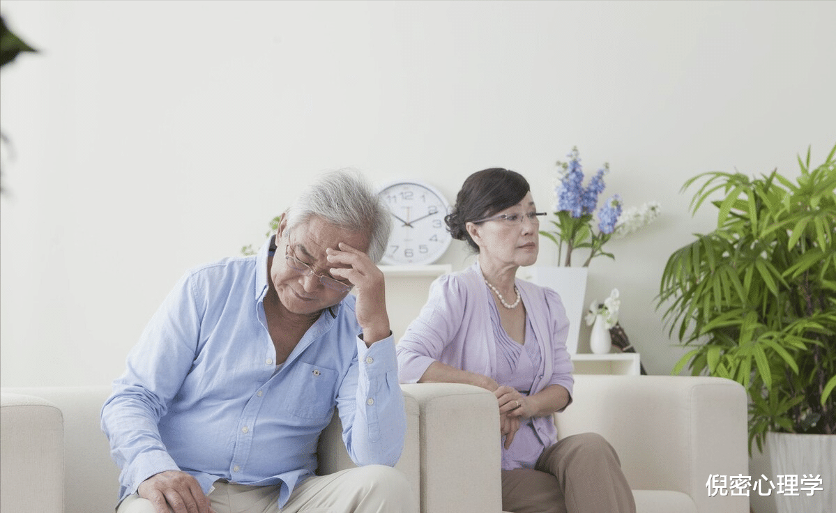 倪密心理学|AA制生活了35年，丈夫接母亲来养老，大妈：想让我照顾，没门