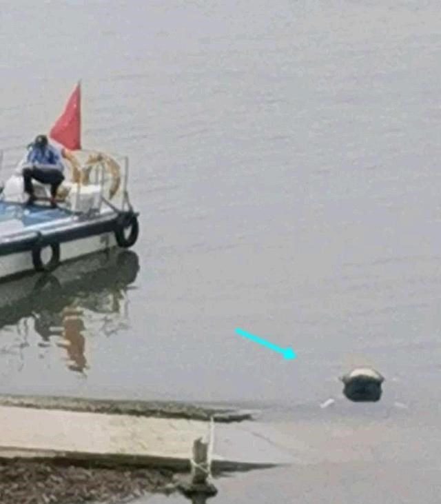 湖北|湖北钓友夜钓,浑然不觉水底有尸体,钓友:第二天浮上来才知道