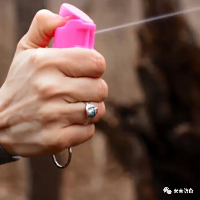 安全防备 这个硬核的小棒棒很适合她用，直呼“辣眼睛”