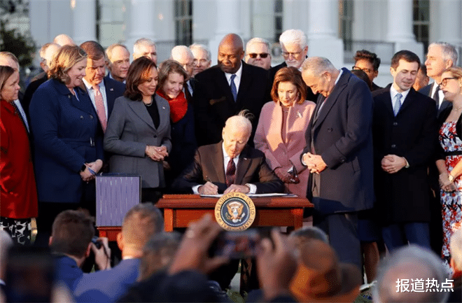 美国|多款“国之重器”相继亮相,中国再次“弯道超车”,美国望尘莫及