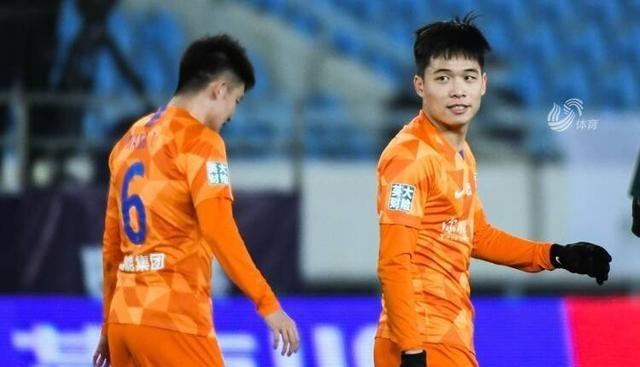 憨爸爸育儿|泰山队赛前有两个好消息，主裁是郝伟老熟人，吉尔回应格德斯传闻