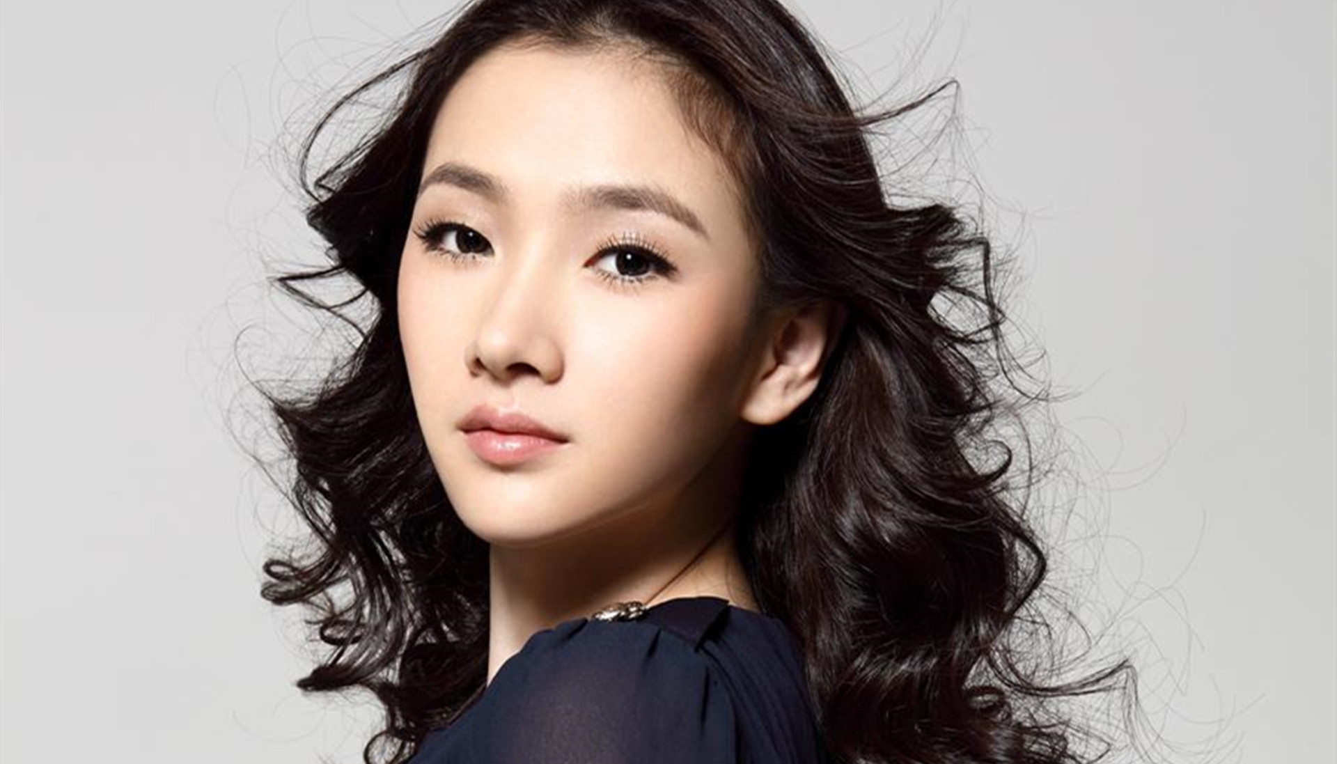 赵露思|心甘情愿被朱亚文睡了九年，他却当陈思诚的接盘侠，娶了他的前任