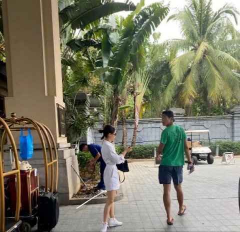 小三|王子文刚与吴永恩接吻，吴永恩就被扒黑历史，模式与陈乔恩太相似