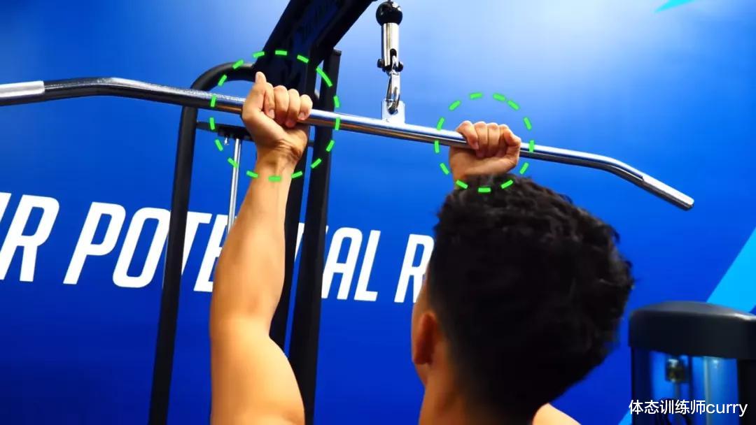 菠菜|4步带你从0开始、最快速地拉起第1个「引体向上」