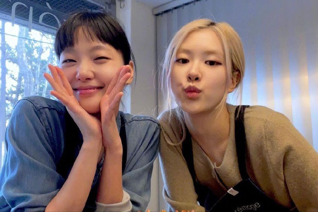 金高银|朴彩英晒与金高银合照，美女同框分外养眼，意外暴露新剧造型