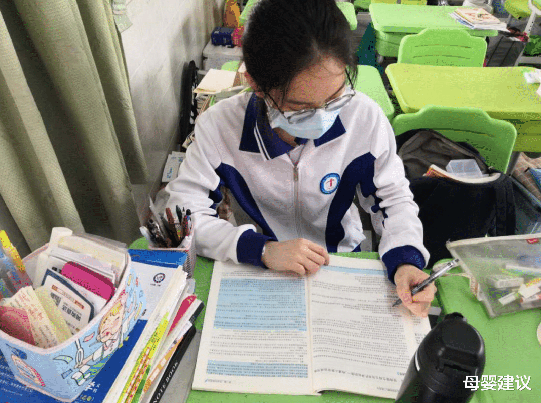 母婴建议|小初高12年，其中一年属于“分界线”，成绩下降很难追回来