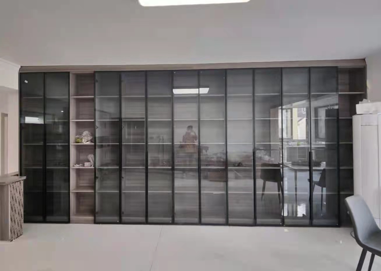 |案例：衣柜鞋柜装饰柜，都是全铝的哦