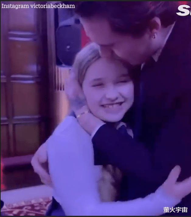 小贝|22岁布鲁克林与妹妹跳舞，大哥轻吻小七额头，小贝家被赞最幸福