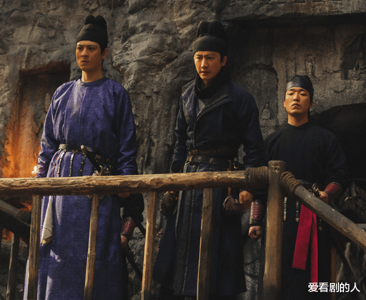 百里弘毅|风起洛阳：高秉烛不良井下跪求理解，百里弘毅胆大，面圣揭发大哥