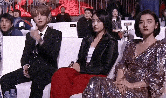 新晋宝妈育儿记|有一次节目中，主持人问关晓彤：你最不能接受哪种男生当男朋友？