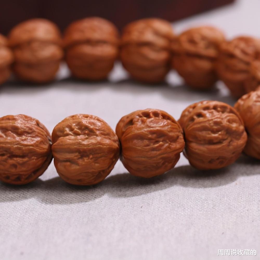 文玩|新入手的果实类文玩怎么清理，文玩刷子怎么使用