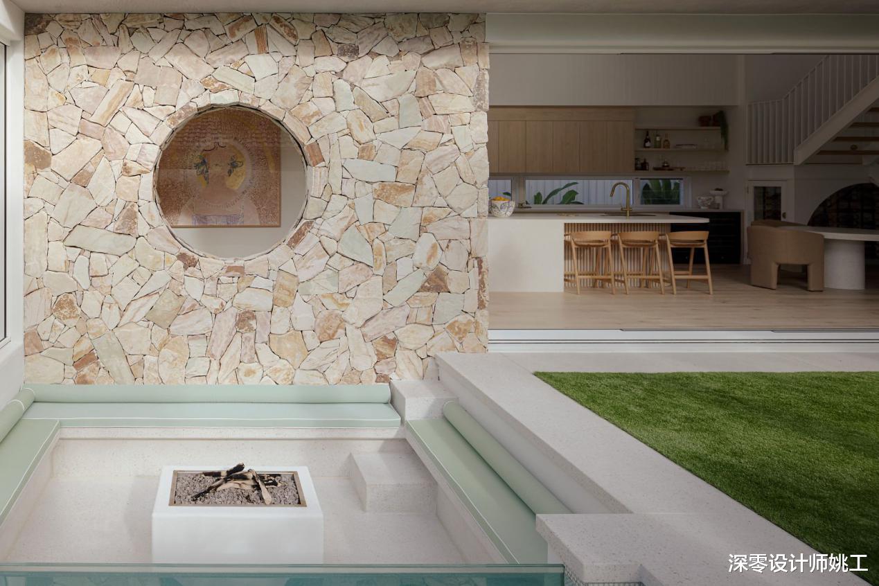 朋友家现代简约装修，两层别墅210㎡太温馨，三代同堂生活其乐融融