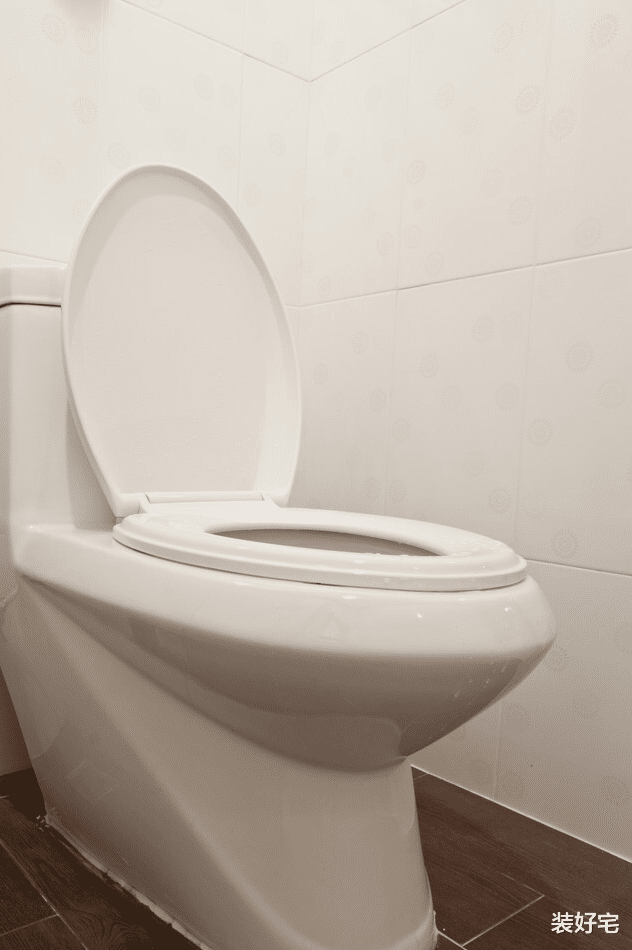 飘香藤|日本卫生间只有一米宽，却不显杂乱，这些小心机，让人不得不服