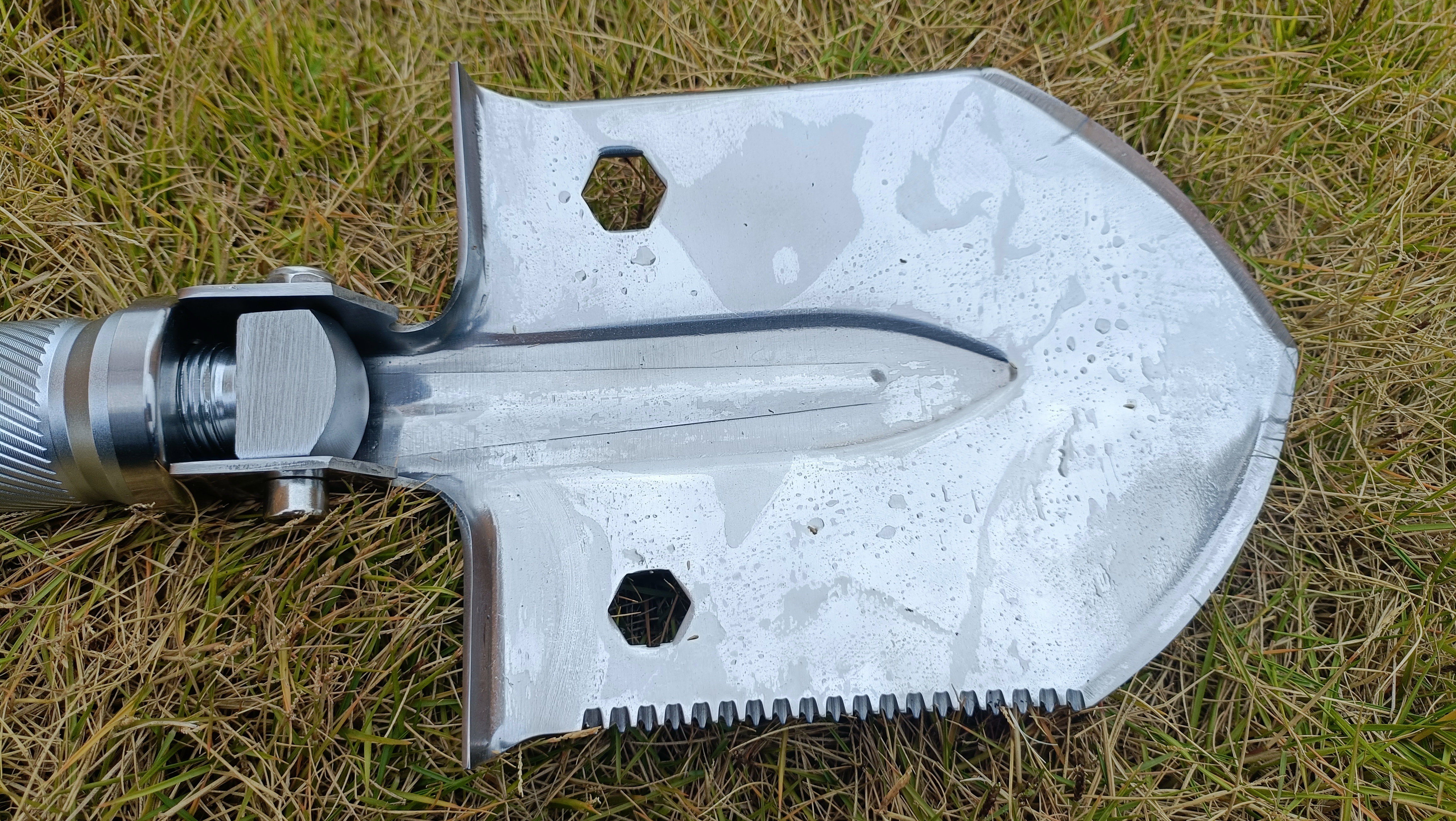 |测评多功能工兵铲，户外钓鱼挖钓位利器