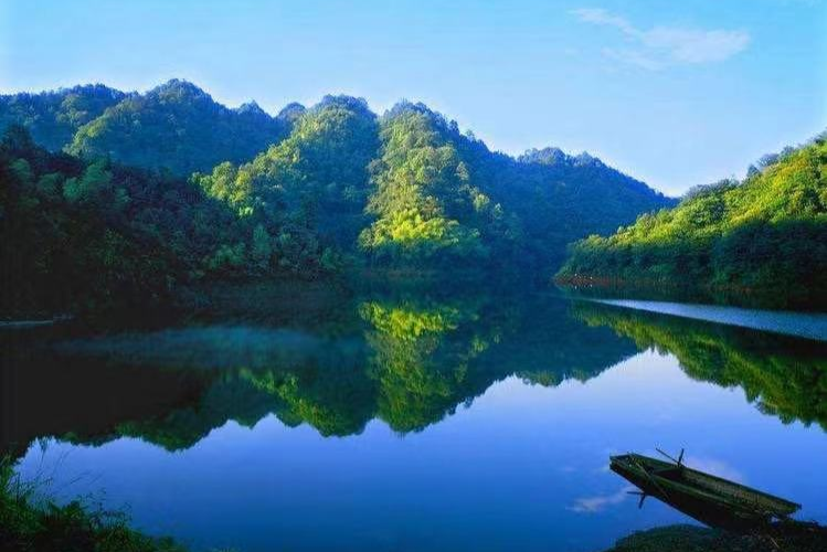 赤水融媒 品味遵义,静听时光:月亮湖是个“小妖精”