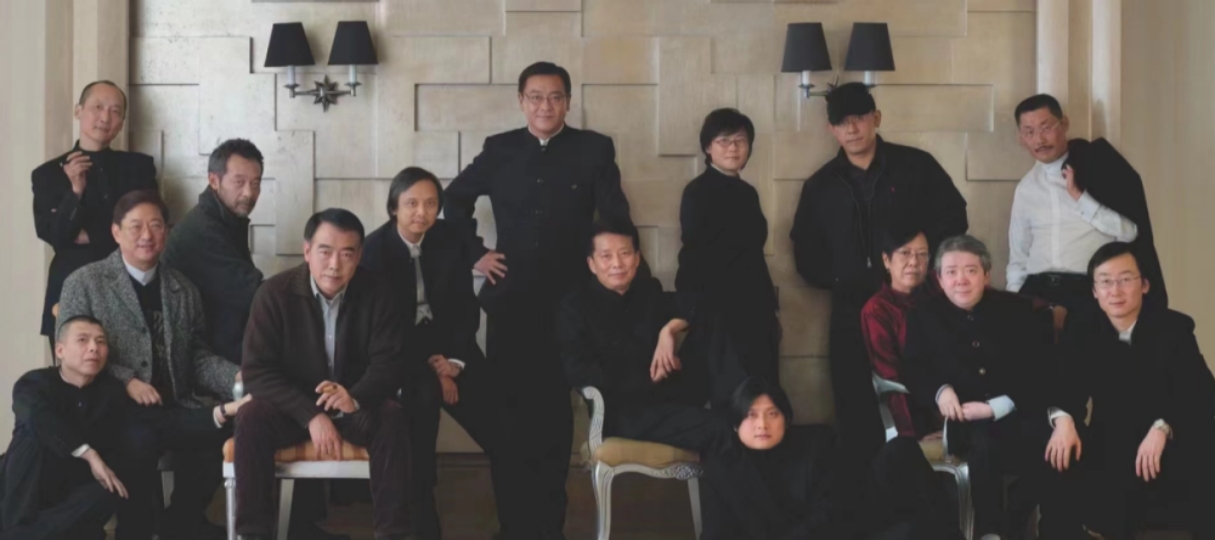 陈凯歌|李少红晒名导大合照，陈凯歌和尔冬升中气十足，冯小刚低调坐角落