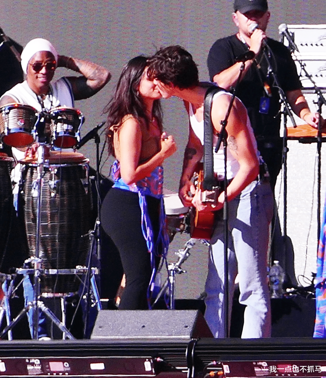 情侣|堕落成这样，她的「恋爱脑」该治治了