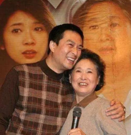 小雨星座爱情故事 《贫嘴张大民》播出21年，男主成透明人，男配女配却红遍全国