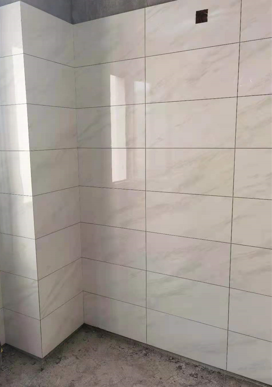 生活与装修|按照墙面面积加损耗计算瓷砖工程量差很大，什么原因造成的？