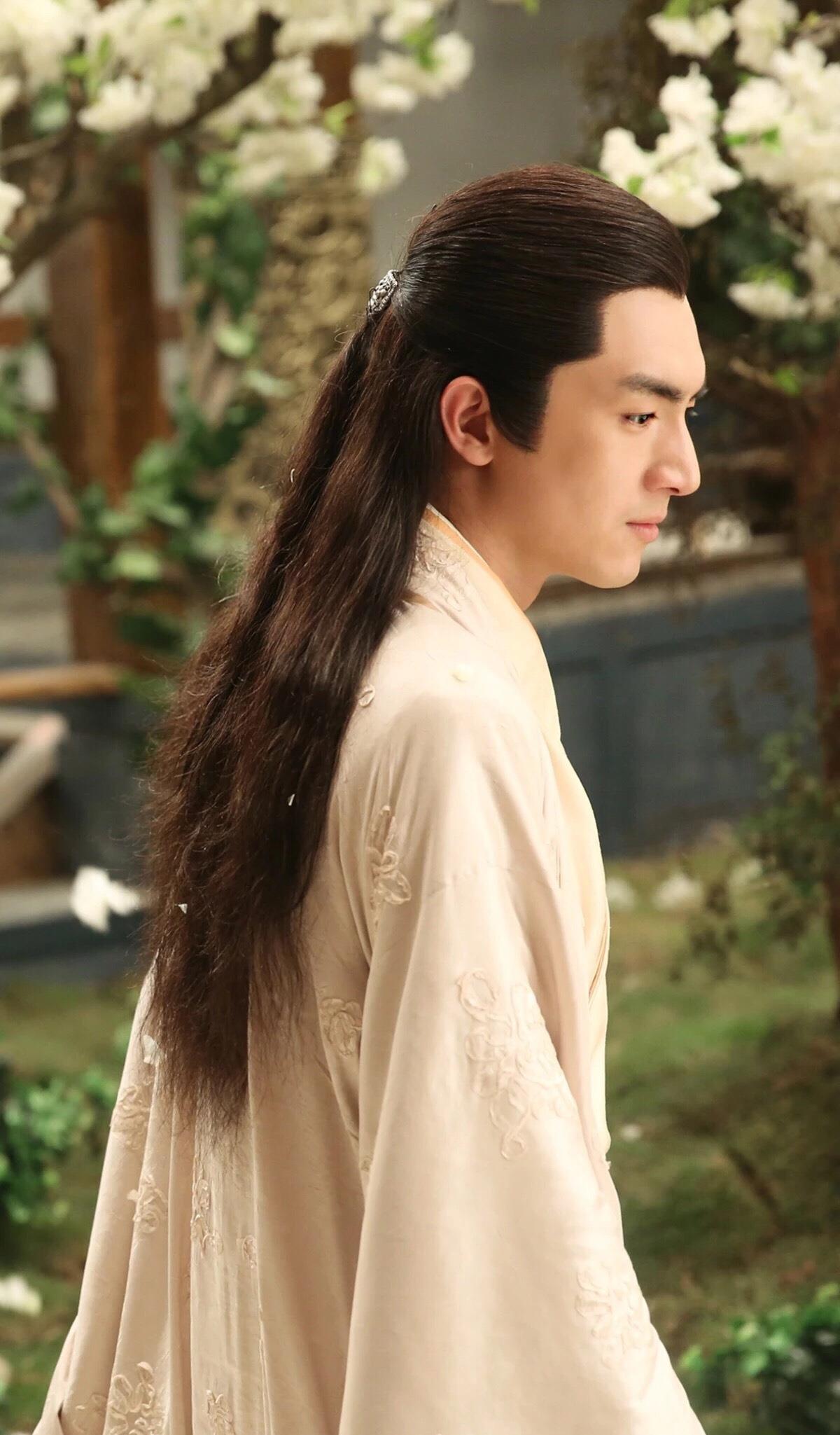 木木尔小倩|10年前的这部剧,他的颜值完全“碾压”男主角了