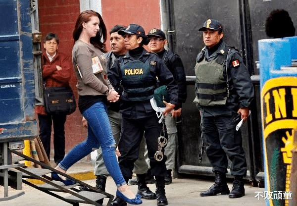 月球 秘鲁考古发掘莫切文明“神灵墓”及发现身高异常“巨人”遗骸始末