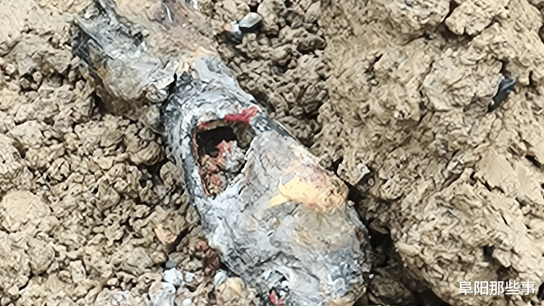 阜阳那些事 事发阜阳一工地！挖出迫击炮！有爆炸危险！