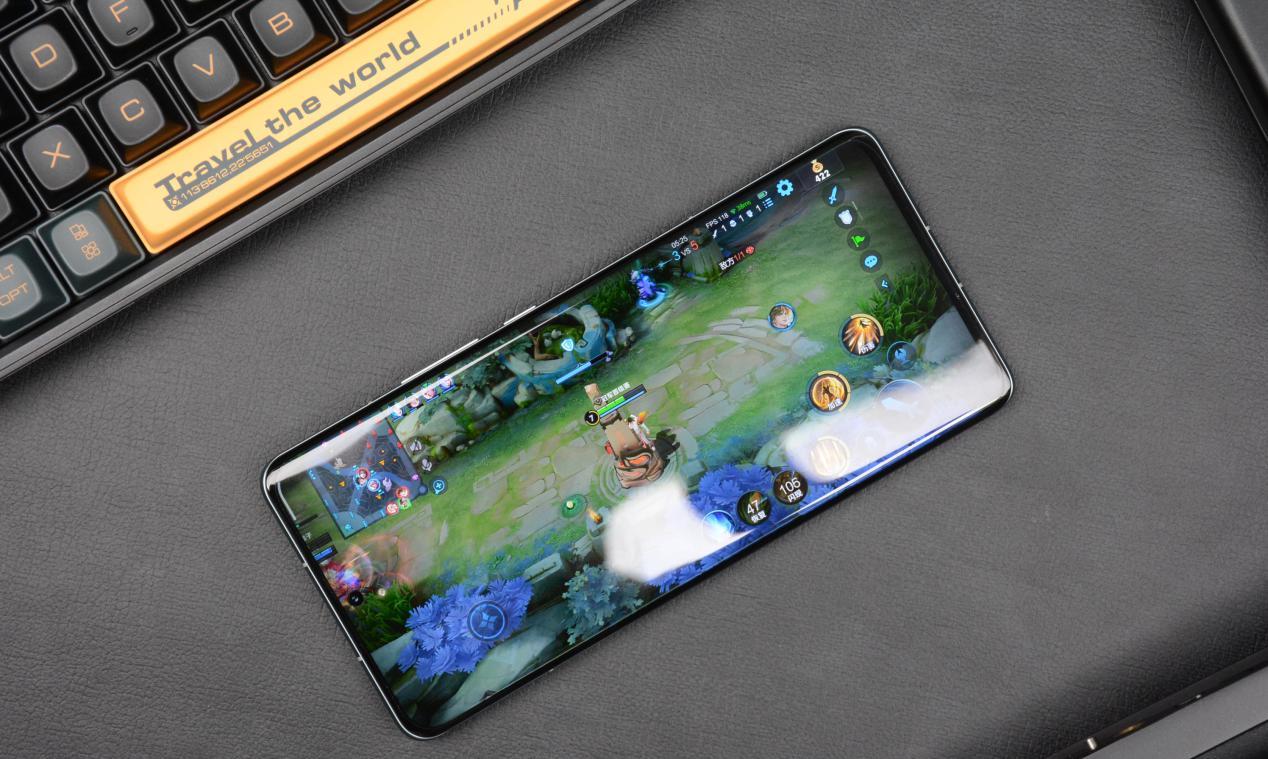 小米科技|到底贵在哪？同是小米的骁龙870旗舰机，区别对比后差别很大