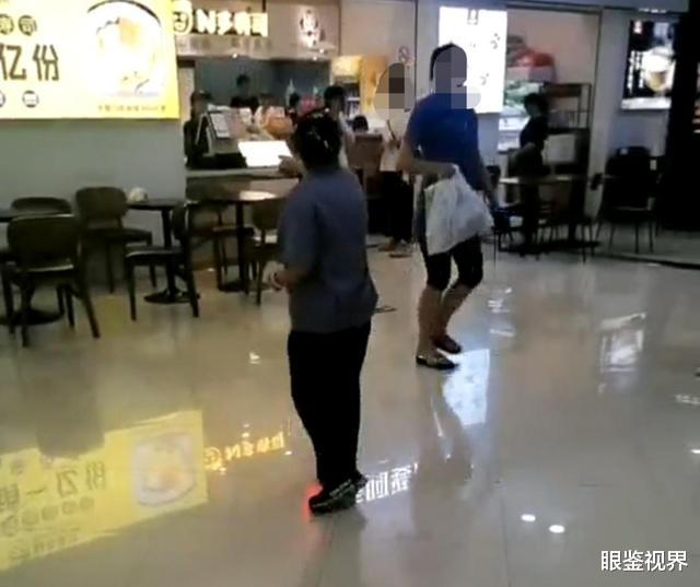 “日本來的？滾出中國”​杭州女子追著女孩大罵，警方已介入調查-圖5