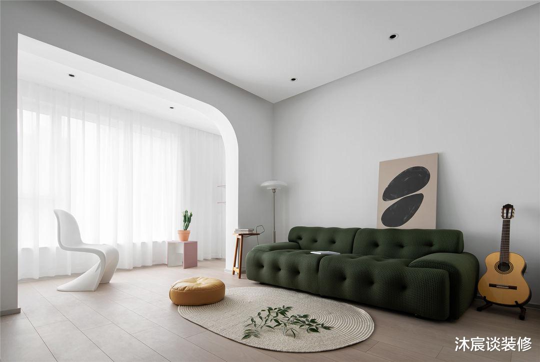 26岁姑娘买下87㎡小两室,装修很简洁时尚,她说:这是最好的礼物