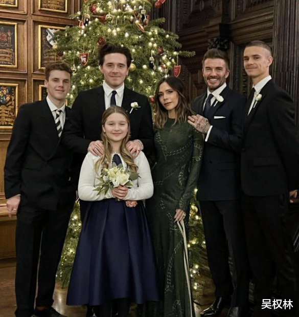 小贝|贝克汉姆晒一家6口近照！3个儿子颜值一言难尽，小七瘦了也长高了