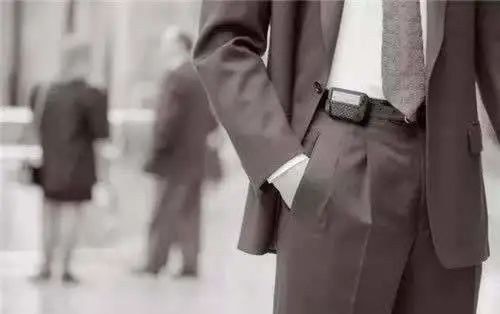 波导|波导之“殇”:“手机中的战斗机” 为何跌落神坛?