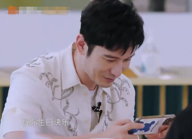 谭松韵|杨颖近照曝光，晒出最新写真女人味十足，和黄晓明逗趣互动，力破不和传闻