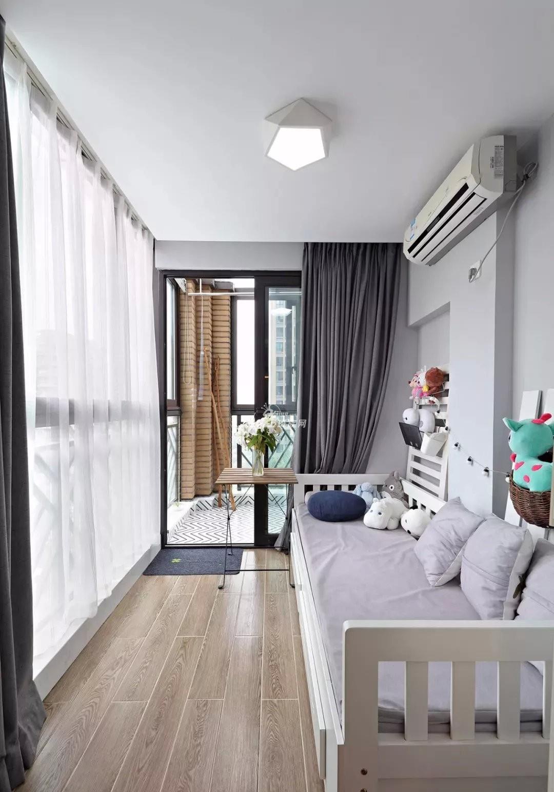 阳台装不装门有什么区别?不装阳台门,窗帘应该装在哪?