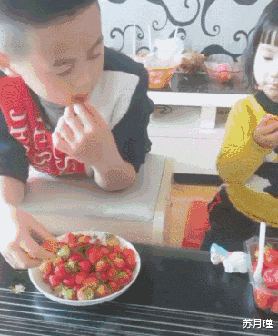 |“男生刮不刮胡子对颜值有多大影响？”