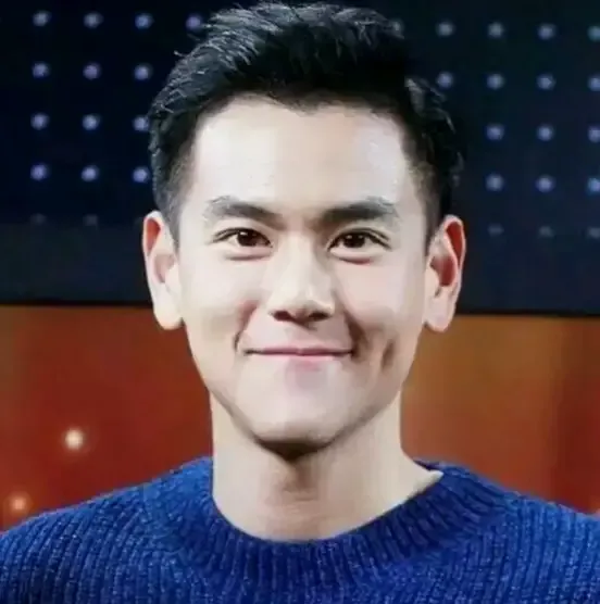 邹兆龙|出道9年因一句台词爆火，他凭什么能拿到“好莱坞”的永久分成？