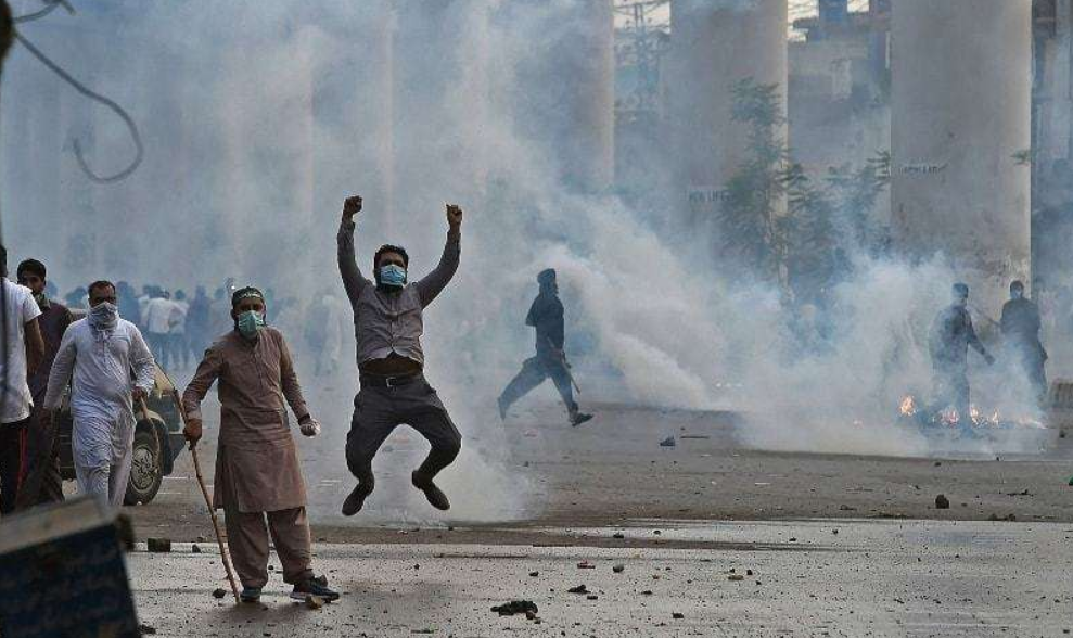 事情鬧大瞭！巴基斯坦爆發嚴重騷亂，法國要求民眾及企業趕快撤離-圖2