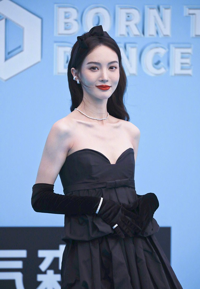 可彡个人形象管家 《舞蹈生》首映会红毯：三大女星华丽亮相，造型惊艳令人陶醉