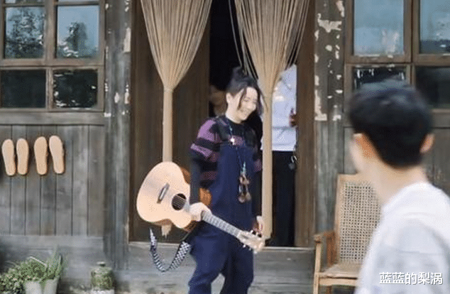 黄雅莉|连录两期《向往5》的她,表现欲过剩遭网友吐槽,却令人很心酸