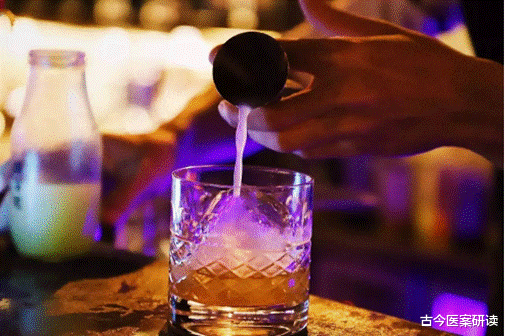 胃癌|19岁男孩胃癌晚期,存活时间不足半年,医生:3事或是胃癌“敲门砖”