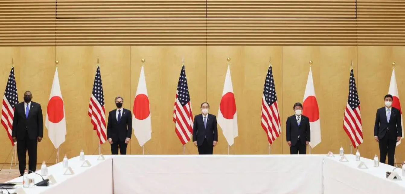 菅義偉向美國人鞠躬，卻讓日本再也“站不起來”，美國人點頭示意-圖2