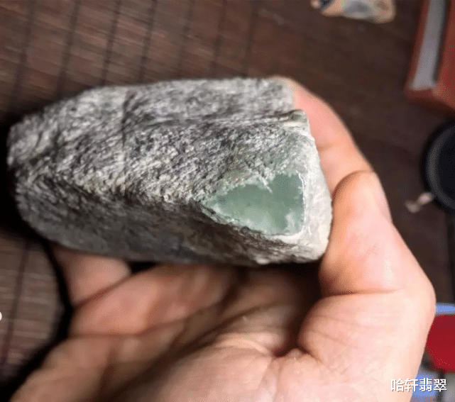 文玩|【哈轩翡翠】翡翠解口料的鉴别小知识