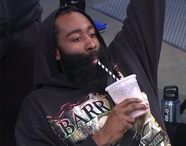 詹姆斯·哈登|那人是我哥！杜兰特干拔3分不讲理！哈登傻呵呵的笑：我大哥天下无敌