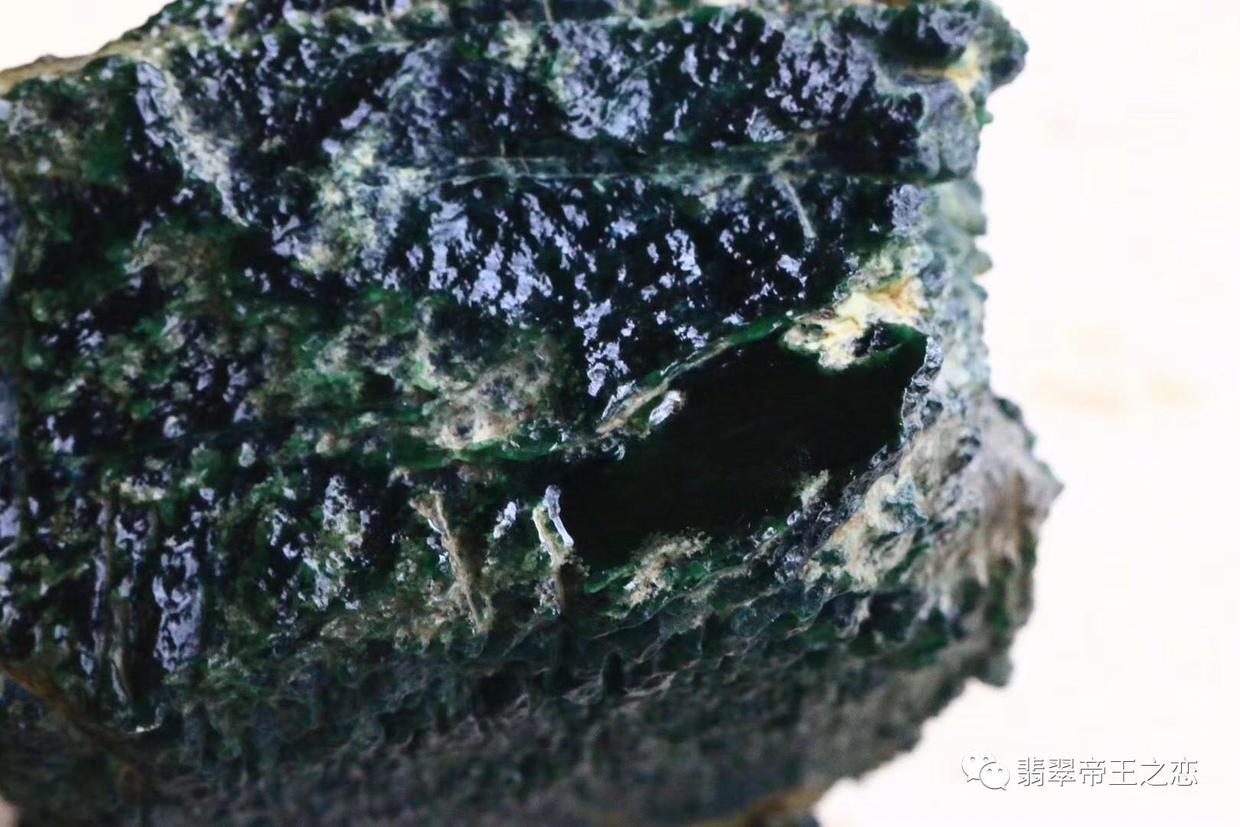 翡翠|润祥翡翠经验，教大家鉴定墨翠真假。