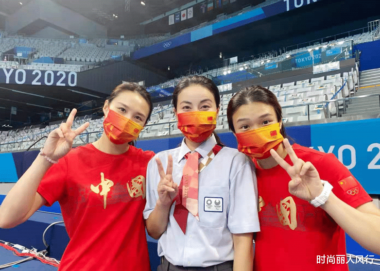 郭晶晶|郭晶晶交奥运作业！穿中国红泳衣十年后再上跳板，却变胆小超可爱